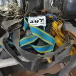 LOTE 397 - 05 CINTOS DE SEGURANÇA NO TRABALHO. (NO ESTADO) ATENÇÃO! FAZER A VISITAÇÃO ANTES DE ARREMATAR, NÃO SABEMOS SE FUNCIONA. LEILÃO NÃO TEM GARANTIA E NEM DEVOLUÇÃO, SUJEITO A POSSÍVEIS AVARIAS VISÍVEIS/OCULTAS E/OU AUSÊNCIA DE COMPONENTES.