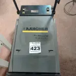 LOTE 423 - 01 LIMPADOR DE ESCADAS PROFISSIONAL MARCA KARCHER BR 45/10. (NO ESTADO) ATENÇÃO! FAZER A VISITAÇÃO ANTES DE ARREMATAR, NÃO SABEMOS SE FUNCIONA. LEILÃO NÃO TEM GARANTIA E NEM DEVOLUÇÃO, SUJEITO A POSSÍVEIS AVARIAS VISÍVEIS/OCULTAS E/OU AUSÊNCIA DE COMPONENTES.