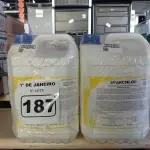 LOTE 187 - 20 LITROS DE DESINFETANTE HOSPITALAR PARA SUPERFÍCIES FIXAS E ARTIGOS NÃO CRÍTICOS. (NO ESTADO) ATENÇÃO! FAZER A VISITAÇÃO ANTES DE ARREMATAR, NÃO SABEMOS SE FUNCIONA. LEILÃO NÃO TEM GARANTIA E NEM DEVOLUÇÃO, SUJEITO A POSSÍVEIS AVARIAS VISÍVEIS/OCULTAS E/OU AUSÊNCIA DE COMPONENTES.