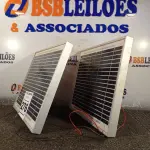 LOTE 276 - 02 PAINÉIS SOLARES 18V 10W. (NO ESTADO) ATENÇÃO! FAZER A VISITAÇÃO ANTES DE ARREMATAR, NÃO SABEMOS SE FUNCIONA. LEILÃO NÃO TEM GARANTIA E NEM DEVOLUÇÃO, SUJEITO A POSSÍVEIS AVARIAS VISÍVEIS/OCULTAS E/OU AUSÊNCIA DE COMPONENTES.