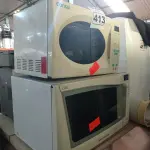 LOTE 413 - 02 MICRO-ONDAS MARCAS E MODELOS DIVERSOS. (NO ESTADO) ATENÇÃO! FAZER A VISITAÇÃO ANTES DE ARREMATAR, NÃO SABEMOS SE FUNCIONA. LEILÃO NÃO TEM GARANTIA E NEM DEVOLUÇÃO, SUJEITO A POSSÍVEIS AVARIAS VISÍVEIS/OCULTAS E/OU AUSÊNCIA DE COMPONENTES.