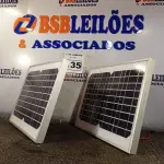 LOTE 135 - 02 PAINÉIS SOLARES 18V 10W. (NO ESTADO) ATENÇÃO! FAZER A VISITAÇÃO ANTES DE ARREMATAR, NÃO SABEMOS SE FUNCIONA. LEILÃO NÃO TEM GARANTIA E NEM DEVOLUÇÃO, SUJEITO A POSSÍVEIS AVARIAS VISÍVEIS/OCULTAS E/OU AUSÊNCIA DE COMPONENTES.
