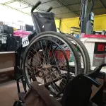 LOTE 151 - 02 CADEIRAS DE RODAS MARCAS E MODELOS DIVERSOS. (NO ESTADO) ATENÇÃO! FAZER A VISITAÇÃO ANTES DE ARREMATAR, NÃO SABEMOS SE FUNCIONA. LEILÃO NÃO TEM GARANTIA E NEM DEVOLUÇÃO, SUJEITO A POSSÍVEIS AVARIAS VISÍVEIS/OCULTAS E/OU AUSÊNCIA DE COMPONENTES.