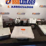 LOTE 125 - 01 LOTE COM VÁRIAS LUMINÁRIAS MARCAS E MODELOS DIVERSOS. (NO ESTADO) ATENÇÃO! FAZER A VISITAÇÃO ANTES DE ARREMATAR, NÃO SABEMOS SE FUNCIONA. LEILÃO NÃO TEM GARANTIA E NEM DEVOLUÇÃO, SUJEITO A POSSÍVEIS AVARIAS VISÍVEIS/OCULTAS E/OU AUSÊNCIA DE COMPONENTES.