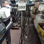 LOTE 252 - 01 ENCERADEIRA INDUSTRIAL MARCA BANDEIRANTE. (NO ESTADO) ATENÇÃO! FAZER A VISITAÇÃO ANTES DE ARREMATAR, NÃO SABEMOS SE FUNCIONA. LEILÃO NÃO TEM GARANTIA E NEM DEVOLUÇÃO, SUJEITO A POSSÍVEIS AVARIAS VISÍVEIS/OCULTAS E/OU AUSÊNCIA DE COMPONENTES.