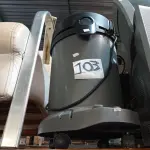 LOTE 103 - 01 ASPIRADOR DE PÓ MARCA KARCHER NT 20/1 220V. (NO ESTADO) ATENÇÃO! FAZER A VISITAÇÃO ANTES DE ARREMATAR, NÃO SABEMOS SE FUNCIONA. LEILÃO NÃO TEM GARANTIA E NEM DEVOLUÇÃO, SUJEITO A POSSÍVEIS AVARIAS VISÍVEIS/OCULTAS E/OU AUSÊNCIA DE COMPONENTES.