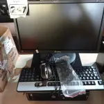 LOTE 247 - 01 CPU, 01 MONITOR, 01 TECLADO E 01 MOUSE. (NO ESTADO) ATENÇÃO! FAZER A VISITAÇÃO ANTES DE ARREMATAR, NÃO SABEMOS SE FUNCIONA. LEILÃO NÃO TEM GARANTIA E NEM DEVOLUÇÃO, SUJEITO A POSSÍVEIS AVARIAS VISÍVEIS/OCULTAS E/OU AUSÊNCIA DE COMPONENTES.