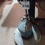 LOTE 238 - 01 ENCERADEIRA INDUSTRIAL MARCA CERTEL. (NO ESTADO) ATENÇÃO! FAZER A VISITAÇÃO ANTES DE ARREMATAR, NÃO SABEMOS SE FUNCIONA. LEILÃO NÃO TEM GARANTIA E NEM DEVOLUÇÃO, SUJEITO A POSSÍVEIS AVARIAS VISÍVEIS/OCULTAS E/OU AUSÊNCIA DE COMPONENTES.