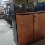 LOTE 167 - 01 ARMÁRIO EM MADEIRA COM 02 PORTAS DE VIDRO. (NO ESTADO) ATENÇÃO! FAZER A VISITAÇÃO ANTES DE ARREMATAR, NÃO SABEMOS SE FUNCIONA. LEILÃO NÃO TEM GARANTIA E NEM DEVOLUÇÃO, SUJEITO A POSSÍVEIS AVARIAS VISÍVEIS/OCULTAS E/OU AUSÊNCIA DE COMPONENTES.