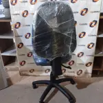 LOTE 230 - 01 CADEIRA DE ESCRITÓRIO COM BASE GIRATÓRIA. (NO ESTADO) ATENÇÃO! FAZER A VISITAÇÃO ANTES DE ARREMATAR, NÃO SABEMOS SE FUNCIONA. LEILÃO NÃO TEM GARANTIA E NEM DEVOLUÇÃO, SUJEITO A POSSÍVEIS AVARIAS VISÍVEIS/OCULTAS E/OU AUSÊNCIA DE COMPONENTES.