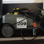 LOTE 209 - 01 ASPIRADOR DE PÓ PROFISSIONAL MARCA KARCHER SG 4/4. (NO ESTADO) ATENÇÃO! FAZER A VISITAÇÃO ANTES DE ARREMATAR, NÃO SABEMOS SE FUNCIONA. LEILÃO NÃO TEM GARANTIA E NEM DEVOLUÇÃO, SUJEITO A POSSÍVEIS AVARIAS VISÍVEIS/OCULTAS E/OU AUSÊNCIA DE COMPONENTES.