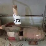 LOTE 272 - 01 MOTOBOMBA COM AVARIAS. (NO ESTADO) ATENÇÃO! FAZER A VISITAÇÃO ANTES DE ARREMATAR, NÃO SABEMOS SE FUNCIONA. LEILÃO NÃO TEM GARANTIA E NEM DEVOLUÇÃO, SUJEITO A POSSÍVEIS AVARIAS VISÍVEIS/OCULTAS E/OU AUSÊNCIA DE COMPONENTES.