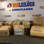 LOTE 137 - 01 LOTE COM VÁRIAS LUMINÁRIAS DE EMBUTIR. (NO ESTADO) ATENÇÃO! FAZER A VISITAÇÃO ANTES DE ARREMATAR, NÃO SABEMOS SE FUNCIONA. LEILÃO NÃO TEM GARANTIA E NEM DEVOLUÇÃO, SUJEITO A POSSÍVEIS AVARIAS VISÍVEIS/OCULTAS E/OU AUSÊNCIA DE COMPONENTES.