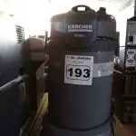 LOTE 193 - 01 ASPIRADOR DE PÓ MARCA KARCHER NT 20/1 220V. (NO ESTADO) ATENÇÃO! FAZER A VISITAÇÃO ANTES DE ARREMATAR, NÃO SABEMOS SE FUNCIONA. LEILÃO NÃO TEM GARANTIA E NEM DEVOLUÇÃO, SUJEITO A POSSÍVEIS AVARIAS VISÍVEIS/OCULTAS E/OU AUSÊNCIA DE COMPONENTES.