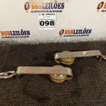 LOTE 098 - 02 SUPORTES DE AÇO PARA CARRETILHA.(NO ESTADO) ATENÇÃO! FAZER A VISITAÇÃO ANTES DE ARREMATAR, NÃO SABEMOS SE FUNCIONA. LEILÃO NÃO TEM GARANTIA E NEM DEVOLUÇÃO, SUJEITO A POSSÍVEIS AVARIAS VISÍVEIS/OCULTAS E/OU AUSÊNCIA DE COMPONENTES.