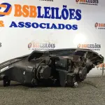 LOTE 139 - 01 FAROL AUTOMOTIVO. (NO ESTADO) ATENÇÃO! FAZER A VISITAÇÃO ANTES DE ARREMATAR, NÃO SABEMOS SE FUNCIONA. LEILÃO NÃO TEM GARANTIA E NEM DEVOLUÇÃO, SUJEITO A POSSÍVEIS AVARIAS VISÍVEIS/OCULTAS E/OU AUSÊNCIA DE COMPONENTES.
