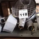 LOTE 118 - 05 LUMINÁRIAS DE POSTE. (NO ESTADO) ATENÇÃO! FAZER A VISITAÇÃO ANTES DE ARREMATAR, NÃO SABEMOS SE FUNCIONA. LEILÃO NÃO TEM GARANTIA E NEM DEVOLUÇÃO, SUJEITO A POSSÍVEIS AVARIAS VISÍVEIS/OCULTAS E/OU AUSÊNCIA DE COMPONENTES.
