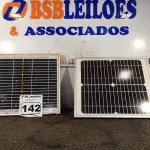 LOTE 142 - 02 PAINÉIS SOLARES 18V 10W.  (NO ESTADO) ATENÇÃO! FAZER A VISITAÇÃO ANTES DE ARREMATAR, NÃO SABEMOS SE FUNCIONA. LEILÃO NÃO TEM GARANTIA E NEM DEVOLUÇÃO, SUJEITO A POSSÍVEIS AVARIAS VISÍVEIS/OCULTAS E/OU AUSÊNCIA DE COMPONENTES.