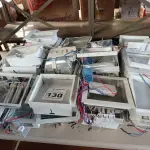 LOTE 130 - 01 LOTE COM VÁRIAS LUMINÁRIAS DE EMBUTIR INCOMPLETAS.(NO ESTADO) ATENÇÃO! FAZER A VISITAÇÃO ANTES DE ARREMATAR, NÃO SABEMOS SE FUNCIONA. LEILÃO NÃO TEM GARANTIA E NEM DEVOLUÇÃO, SUJEITO A POSSÍVEIS AVARIAS VISÍVEIS/OCULTAS E/OU AUSÊNCIA DE COMPONENTES.