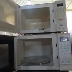 LOTE 514 - 02 MICRO-ONDAS MARCAS E MODELOS DIVERSOS. (NO ESTADO) ATENÇÃO! FAZER A VISITAÇÃO ANTES DE ARREMATAR, NÃO SABEMOS SE FUNCIONA. LEILÃO NÃO TEM GARANTIA E NEM DEVOLUÇÃO, SUJEITO A POSSÍVEIS AVARIAS VISÍVEIS/OCULTAS E/OU AUSÊNCIA DE COMPONENTES.