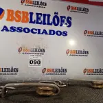 LOTE 090 - 02 SUPORTES DE AÇO PARA CARRETILHA.(NO ESTADO) ATENÇÃO! FAZER A VISITAÇÃO ANTES DE ARREMATAR, NÃO SABEMOS SE FUNCIONA. LEILÃO NÃO TEM GARANTIA E NEM DEVOLUÇÃO, SUJEITO A POSSÍVEIS AVARIAS VISÍVEIS/OCULTAS E/OU AUSÊNCIA DE COMPONENTES.
