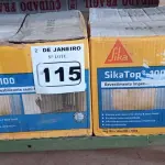 LOTE 115 - 02 CAIXAS DE REVESTIMENTO IMPERMEABILIZANTE SEMI-FLEXIVEL SIKA TOP 100 18KG. (NO ESTADO) ATENÇÃO! FAZER A VISITAÇÃO ANTES DE ARREMATAR, NÃO SABEMOS SE FUNCIONA. LEILÃO NÃO TEM GARANTIA E NEM DEVOLUÇÃO, SUJEITO A POSSÍVEIS AVARIAS VISÍVEIS/OCULTAS E/OU AUSÊNCIA DE COMPONENTES.