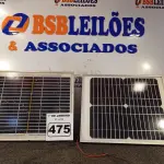 LOTE 475 - 02 PAINÉIS SOLARES 18V 10W. (NO ESTADO) ATENÇÃO! FAZER A VISITAÇÃO ANTES DE ARREMATAR, NÃO SABEMOS SE FUNCIONA. LEILÃO NÃO TEM GARANTIA E NEM DEVOLUÇÃO, SUJEITO A POSSÍVEIS AVARIAS VISÍVEIS/OCULTAS E/OU AUSÊNCIA DE COMPONENTES.