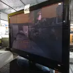 LOTE 462 - 01 TV LG 42” POL. (NO ESTADO) ATENÇÃO! FAZER A VISITAÇÃO ANTES DE ARREMATAR, NÃO SABEMOS SE FUNCIONA. LEILÃO NÃO TEM GARANTIA E NEM DEVOLUÇÃO, SUJEITO A POSSÍVEIS AVARIAS VISÍVEIS/OCULTAS E/OU AUSÊNCIA DE COMPONENTES.