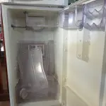 LOTE 488 - 01 GELADEIRA MARCA ELECTROLUX 220V. (NO ESTADO) ATENÇÃO! FAZER A VISITAÇÃO ANTES DE ARREMATAR, NÃO SABEMOS SE FUNCIONA. LEILÃO NÃO TEM GARANTIA E NEM DEVOLUÇÃO, SUJEITO A POSSÍVEIS AVARIAS VISÍVEIS/OCULTAS E/OU AUSÊNCIA DE COMPONENTES.