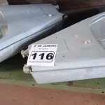 LOTE 116 - 02 LUMINÁRIAS DE POSTE. (NO ESTADO) ATENÇÃO! FAZER A VISITAÇÃO ANTES DE ARREMATAR, NÃO SABEMOS SE FUNCIONA. LEILÃO NÃO TEM GARANTIA E NEM DEVOLUÇÃO, SUJEITO A POSSÍVEIS AVARIAS VISÍVEIS/OCULTAS E/OU AUSÊNCIA DE COMPONENTES.