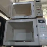 LOTE 514 - 02 MICRO-ONDAS MARCAS E MODELOS DIVERSOS. (NO ESTADO) ATENÇÃO! FAZER A VISITAÇÃO ANTES DE ARREMATAR, NÃO SABEMOS SE FUNCIONA. LEILÃO NÃO TEM GARANTIA E NEM DEVOLUÇÃO, SUJEITO A POSSÍVEIS AVARIAS VISÍVEIS/OCULTAS E/OU AUSÊNCIA DE COMPONENTES.
