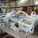 LOTE 130 - 01 LOTE COM VÁRIAS LUMINÁRIAS DE EMBUTIR INCOMPLETAS.(NO ESTADO) ATENÇÃO! FAZER A VISITAÇÃO ANTES DE ARREMATAR, NÃO SABEMOS SE FUNCIONA. LEILÃO NÃO TEM GARANTIA E NEM DEVOLUÇÃO, SUJEITO A POSSÍVEIS AVARIAS VISÍVEIS/OCULTAS E/OU AUSÊNCIA DE COMPONENTES.