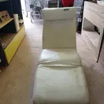 LOTE 489 - 01 DIVÃ. (NO ESTADO) ATENÇÃO! FAZER A VISITAÇÃO ANTES DE ARREMATAR, NÃO SABEMOS SE FUNCIONA. LEILÃO NÃO TEM GARANTIA E NEM DEVOLUÇÃO, SUJEITO A POSSÍVEIS AVARIAS VISÍVEIS/OCULTAS E/OU AUSÊNCIA DE COMPONENTES.