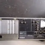LOTE 062 - 01 VÍDEO CASSETE, MODELO:UVW-1200 RGB MARCA SONY. (NO ESTADO) ATENÇÃO! FAZER A VISITAÇÃO ANTES DE ARREMATAR, NÃO SABEMOS SE FUNCIONA. LEILÃO NÃO TEM GARANTIA E NEM DEVOLUÇÃO, SUJEITO A POSSÍVEIS AVARIAS VISÍVEIS/OCULTAS E/OU AUSÊNCIA DE COMPONENTES.