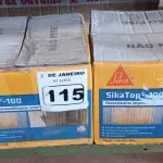 LOTE 115 - 02 CAIXAS DE REVESTIMENTO IMPERMEABILIZANTE SEMI-FLEXIVEL SIKA TOP 100 18KG. (NO ESTADO) ATENÇÃO! FAZER A VISITAÇÃO ANTES DE ARREMATAR, NÃO SABEMOS SE FUNCIONA. LEILÃO NÃO TEM GARANTIA E NEM DEVOLUÇÃO, SUJEITO A POSSÍVEIS AVARIAS VISÍVEIS/OCULTAS E/OU AUSÊNCIA DE COMPONENTES.