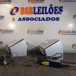 LOTE 014 - 02 SCANNERS COM FONTE MARCA FUJITSU. (NO ESTADO) ATENÇÃO! FAZER A VISITAÇÃO ANTES DE ARREMATAR, NÃO SABEMOS SE FUNCIONA. LEILÃO NÃO TEM GARANTIA E NEM DEVOLUÇÃO, SUJEITO A POSSÍVEIS AVARIAS VISÍVEIS/OCULTAS E/OU AUSÊNCIA DE COMPONENTES.