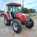 LOTE 563 - 01 TRATOR AGRALE 575 4X4, ANO 2016, AR CONDICIONADO GELANDO, PNEUS BONS, MOTOR MWM 4 CILINDROS, HORIMETRO 3.800 HORAS, FALTA VIDRO DAS 2 PORTAS (NO ESTADO) (RETIRADA EM GOIÂNIA)(AGENDAR VISTORIA EM GOIÂNIA¨. 61-08153-0503 JÚNIOR)