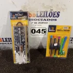 LOTE 045 - 01 KIT DE CHAVES DE PRECISÃO P/ MANUTENÇÃO DE CELULARES C/9 PEÇAS, 01 FORMÃO ¾’’ E 01 CHAVE COM 06 PONTAS INTERCAMBIÁVEIS. (NOVO) (NO ESTADO) ATENÇÃO! FAZER A VISITAÇÃO ANTES DE ARREMATAR, NÃO SABEMOS SE FUNCIONA. LEILÃO NÃO TEM GARANTIA E NEM DEVOLUÇÃO, SUJEITO A POSSÍVEIS AVARIAS VISÍVEIS/OCULTAS E/OU AUSÊNCIA DE COMPONENTES.