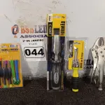 LOTE 044 - 01 KIT DE CHAVES DE PRECISÃO P/ MANUTENÇÃO DE CELULARES C/9 PEÇAS, 01 ALICATE DE PRESSÃO, 01 CHAVE COM 06 PONTS INTERCAMBIÁVEL E 01 FORMÃO. (NOVO) (NO ESTADO) ATENÇÃO! FAZER A VISITAÇÃO ANTES DE ARREMATAR, NÃO SABEMOS SE FUNCIONA. LEILÃO NÃO TEM GARANTIA E NEM DEVOLUÇÃO, SUJEITO A POSSÍVEIS AVARIAS VISÍVEIS/OCULTAS E/OU AUSÊNCIA DE COMPONENTES.