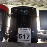 LOTE 517 - 01 CAFETEIRA DELONGHI. (NO ESTADO) ATENÇÃO! FAZER A VISITAÇÃO ANTES DE ARREMATAR, NÃO SABEMOS SE FUNCIONA. LEILÃO NÃO TEM GARANTIA E NEM DEVOLUÇÃO, SUJEITO A POSSÍVEIS AVARIAS VISÍVEIS/OCULTAS E/OU AUSÊNCIA DE COMPONENTES.