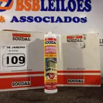 LOTE 109 - 02 CAIXAS DE SILICONE NEUTRO CONSTRUÇÃO COM 12 UNIDADES CADA MARCA SOUDAL. (NO ESTADO) ATENÇÃO! FAZER A VISITAÇÃO ANTES DE ARREMATAR, NÃO SABEMOS SE FUNCIONA. LEILÃO NÃO TEM GARANTIA E NEM DEVOLUÇÃO, SUJEITO A POSSÍVEIS AVARIAS VISÍVEIS/OCULTAS E/OU AUSÊNCIA DE COMPONENTES.