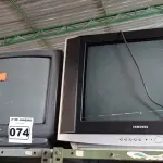 LOTE 074 - 03 TVS DE TUBO. (NO ESTADO) ATENÇÃO! FAZER A VISITAÇÃO ANTES DE ARREMATAR, NÃO SABEMOS SE FUNCIONA. LEILÃO NÃO TEM GARANTIA E NEM DEVOLUÇÃO, SUJEITO A POSSÍVEIS AVARIAS VISÍVEIS/OCULTAS E/OU AUSÊNCIA DE COMPONENTES.