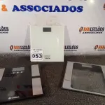 LOTE 053 - 03 BALANÇAS DE USO DOMÉSTICO. (NO ESTADO) ATENÇÃO! FAZER A VISITAÇÃO ANTES DE ARREMATAR, NÃO SABEMOS SE FUNCIONA. LEILÃO NÃO TEM GARANTIA E NEM DEVOLUÇÃO, SUJEITO A POSSÍVEIS AVARIAS VISÍVEIS/OCULTAS E/OU AUSÊNCIA DE COMPONENTES.