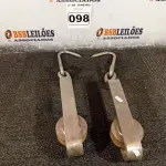 LOTE 098 - 02 SUPORTES DE AÇO PARA CARRETILHA.(NO ESTADO) ATENÇÃO! FAZER A VISITAÇÃO ANTES DE ARREMATAR, NÃO SABEMOS SE FUNCIONA. LEILÃO NÃO TEM GARANTIA E NEM DEVOLUÇÃO, SUJEITO A POSSÍVEIS AVARIAS VISÍVEIS/OCULTAS E/OU AUSÊNCIA DE COMPONENTES.