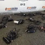 LOTE 012 - 01 LOTE COM 13 MINE CÂMERAS DIVERSAS. (NO ESTADO) ATENÇÃO! FAZER A VISITAÇÃO ANTES DE ARREMATAR, NÃO SABEMOS SE FUNCIONA. LEILÃO NÃO TEM GARANTIA E NEM DEVOLUÇÃO, SUJEITO A POSSÍVEIS AVARIAS VISÍVEIS/OCULTAS E/OU AUSÊNCIA DE COMPONENTES.