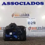 LOTE 029 - 01 MÁQUINA FOTOGRÁFICA MODELO: D90 MARCA NIKON COM BATERIA, CARTÃO DE MEMÓRIA E S/CARREGADOR (NO ESTADO) ATENÇÃO! FAZER A VISITAÇÃO ANTES DE ARREMATAR, NÃO SABEMOS SE FUNCIONA. LEILÃO NÃO TEM GARANTIA E NEM DEVOLUÇÃO, SUJEITO A POSSÍVEIS AVARIAS VISÍVEIS/OCULTAS E/OU AUSÊNCIA DE COMPONENTES.