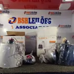 LOTE 137 - 02 LUMINÁRIAS PENDENTE SÃO PAULO. (NO ESTADO) ATENÇÃO! FAZER A VISITAÇÃO ANTES DE ARREMATAR, NÃO SABEMOS SE FUNCIONA. LEILÃO NÃO TEM GARANTIA E NEM DEVOLUÇÃO, SUJEITO A POSSÍVEIS AVARIAS VISÍVEIS/OCULTAS E/OU AUSÊNCIA DE COMPONENTES.