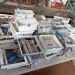 LOTE 130 - 01 LOTE COM VÁRIAS LUMINÁRIAS DE EMBUTIR INCOMPLETAS.(NO ESTADO) ATENÇÃO! FAZER A VISITAÇÃO ANTES DE ARREMATAR, NÃO SABEMOS SE FUNCIONA. LEILÃO NÃO TEM GARANTIA E NEM DEVOLUÇÃO, SUJEITO A POSSÍVEIS AVARIAS VISÍVEIS/OCULTAS E/OU AUSÊNCIA DE COMPONENTES.