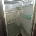 LOTE 437 - 01 GELADEIRA MARCA CÔNSUL 220V. (NO ESTADO) ATENÇÃO! FAZER A VISITAÇÃO ANTES DE ARREMATAR, NÃO SABEMOS SE FUNCIONA. LEILÃO NÃO TEM GARANTIA E NEM DEVOLUÇÃO, SUJEITO A POSSÍVEIS AVARIAS VISÍVEIS/OCULTAS E/OU AUSÊNCIA DE COMPONENTES.