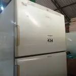 LOTE 434 - 01 GELADEIRA MARCA BRASTEMP 220V. (NO ESTADO) ATENÇÃO! FAZER A VISITAÇÃO ANTES DE ARREMATAR, NÃO SABEMOS SE FUNCIONA. LEILÃO NÃO TEM GARANTIA E NEM DEVOLUÇÃO, SUJEITO A POSSÍVEIS AVARIAS VISÍVEIS/OCULTAS E/OU AUSÊNCIA DE COMPONENTES.